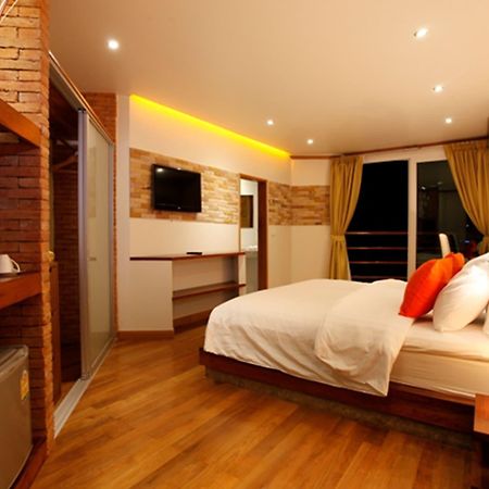Casa Jip Guesthouse Patong Exterior foto