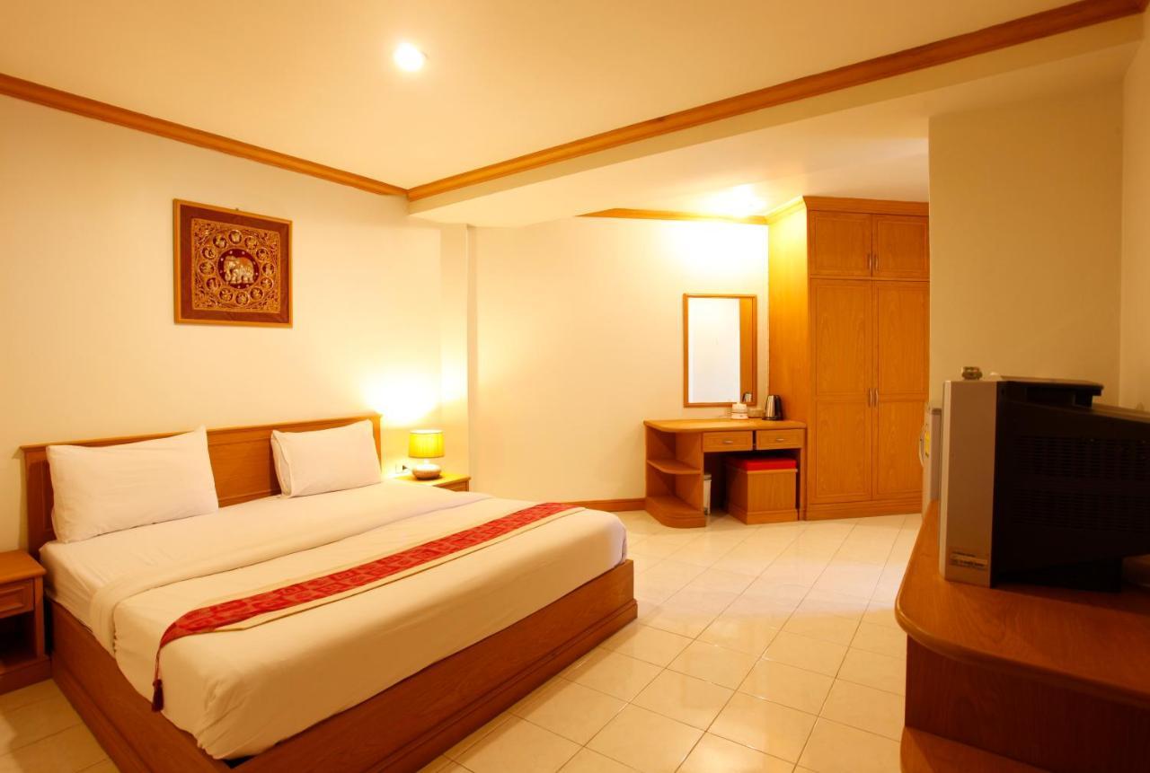 Casa Jip Guesthouse Patong Exterior foto